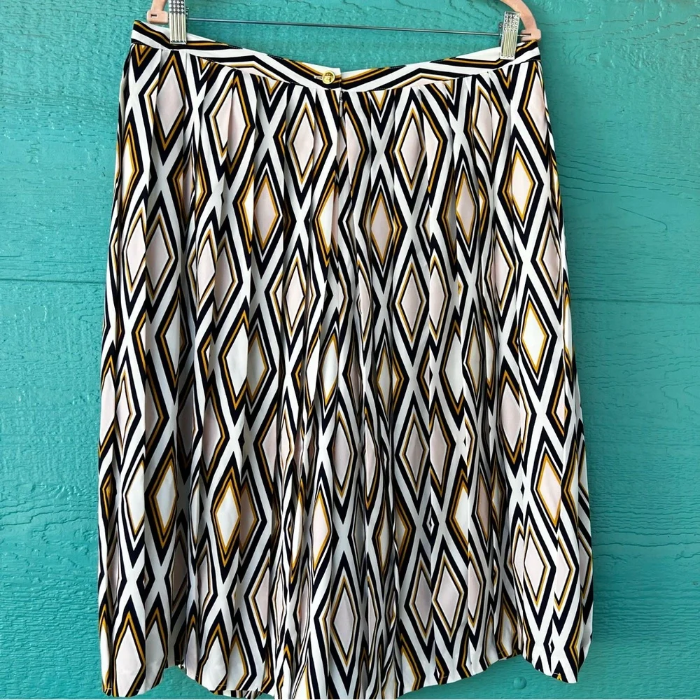 Tory Burch description chic